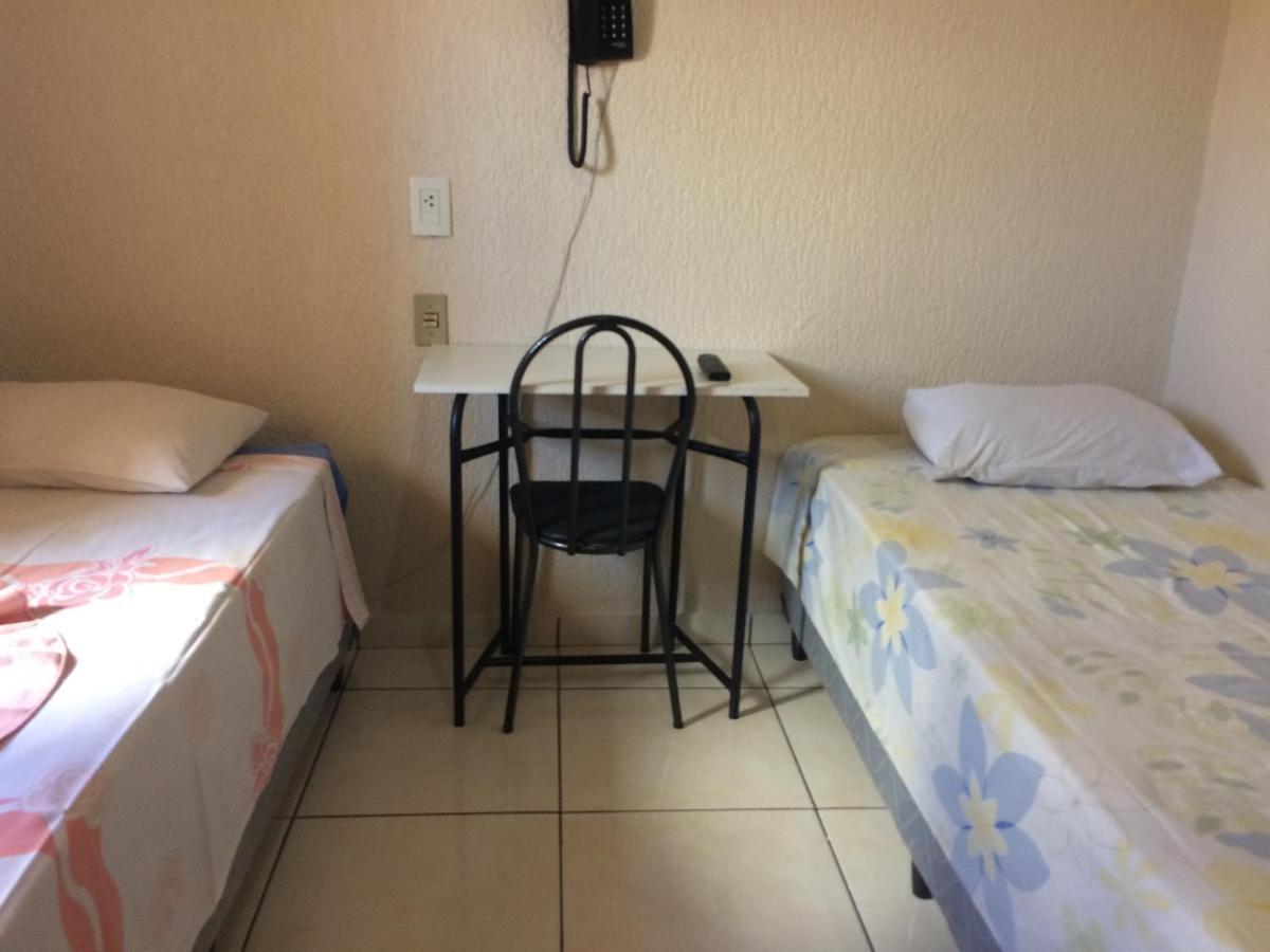 Rosa'S Hotel Toledo  Buitenkant foto